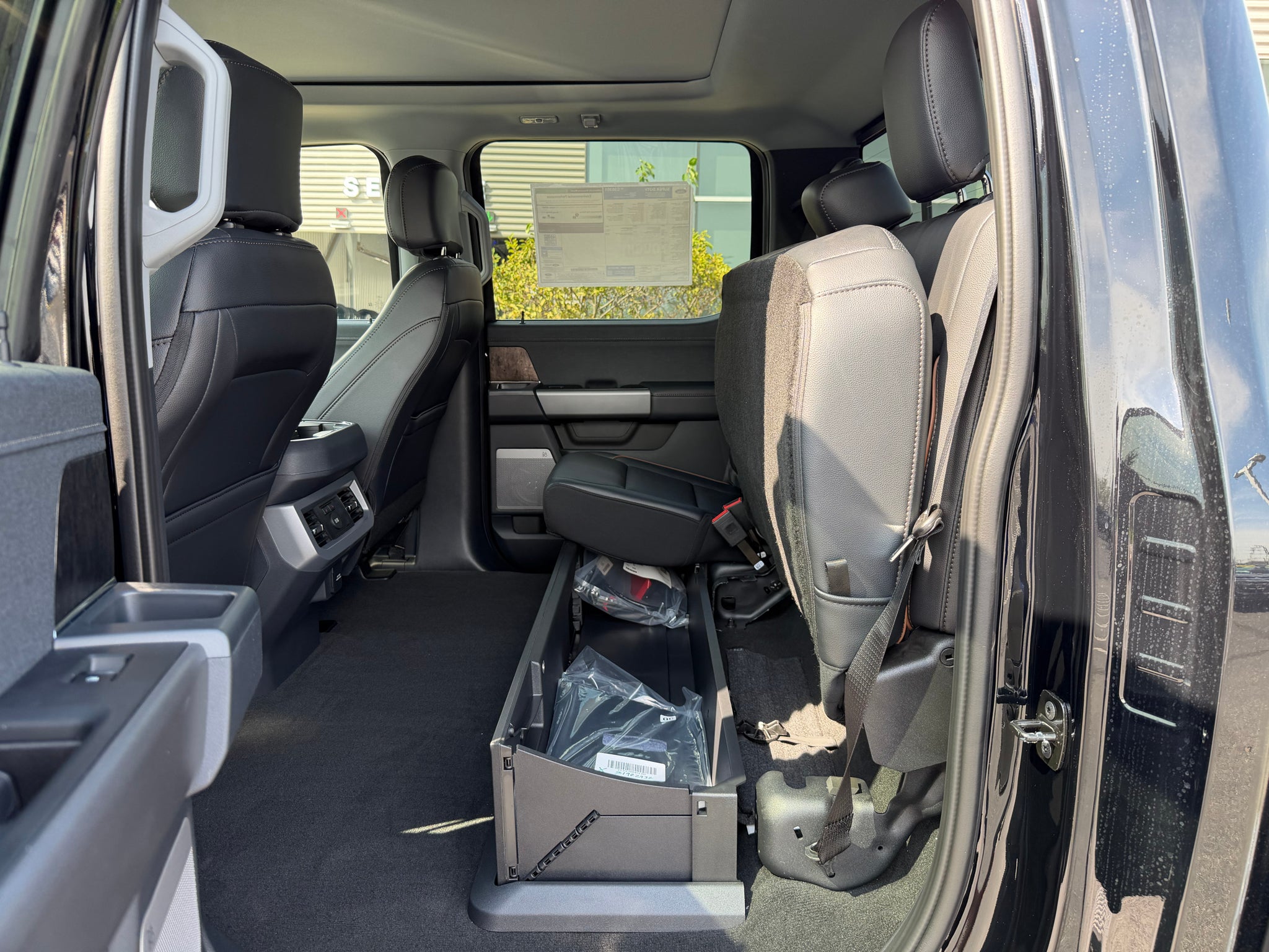 2027 Ford F-350 LARIAT