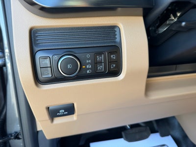 2027 Ford F-350 LARIAT