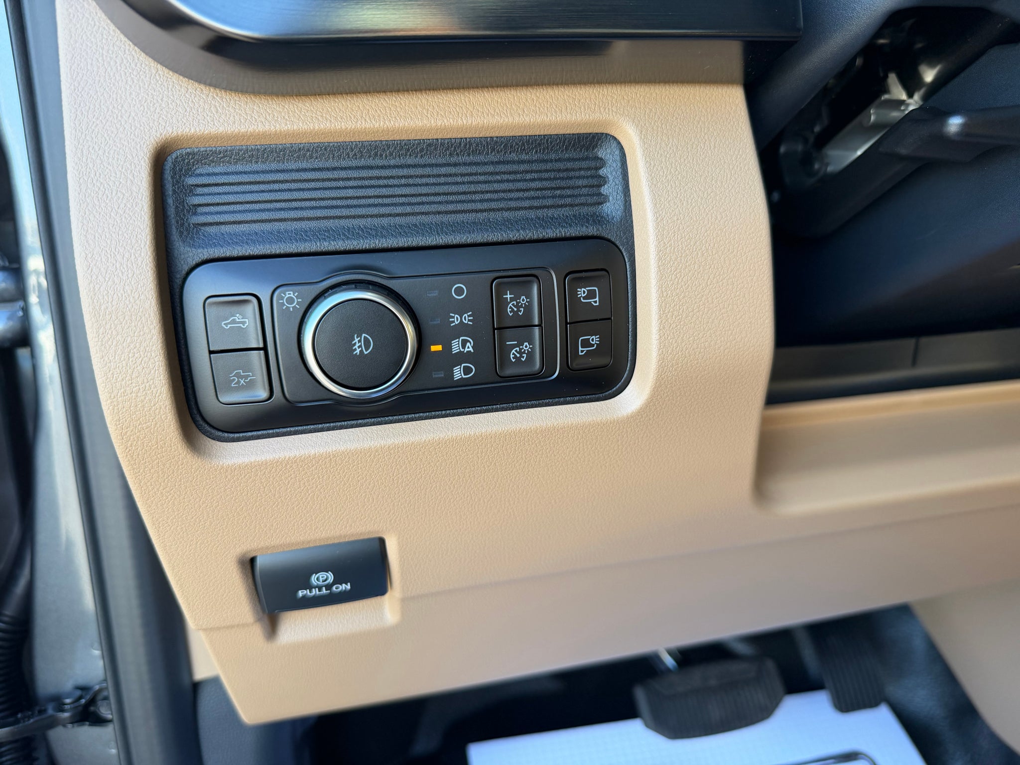 2027 Ford F-350 LARIAT