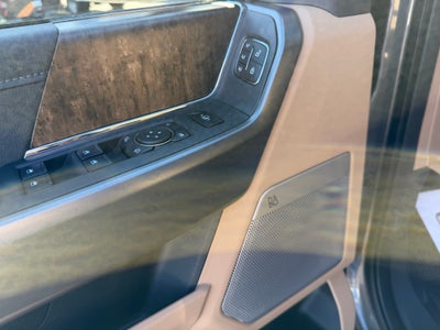 2027 Ford F-350 LARIAT
