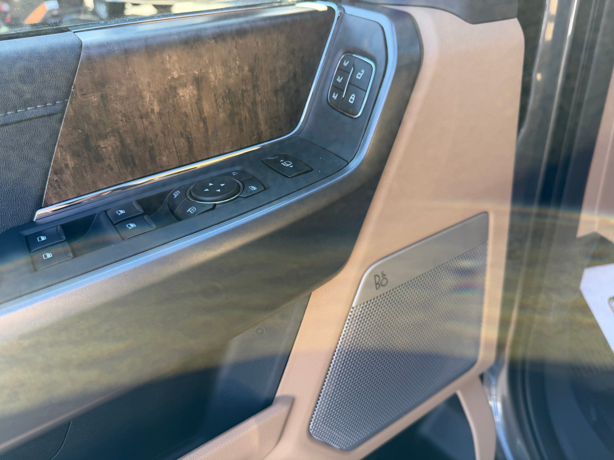 2027 Ford F-350 LARIAT