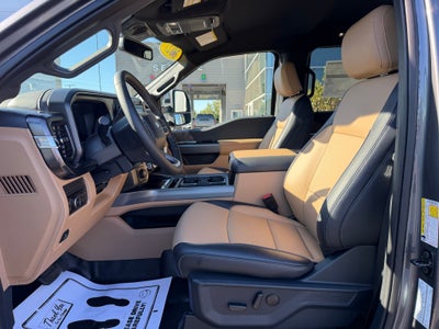 2027 Ford F-350 LARIAT