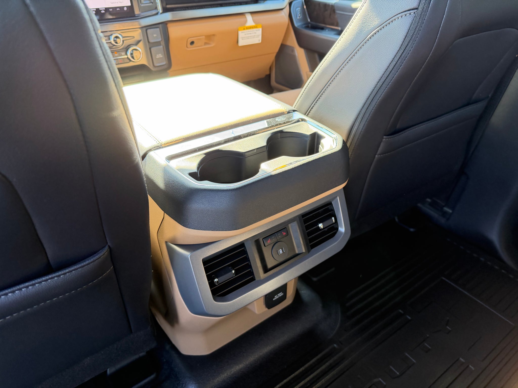 2027 Ford F-350 LARIAT