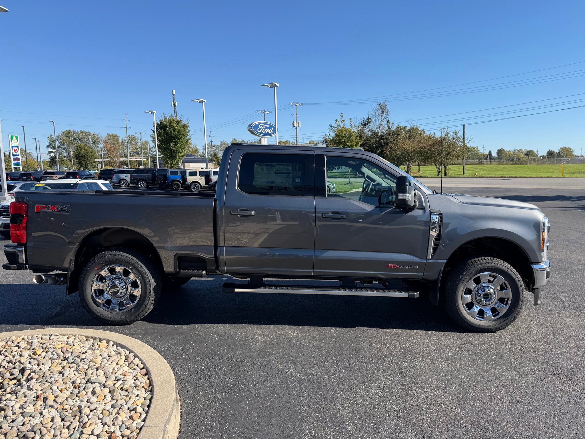 2027 Ford F-350 LARIAT