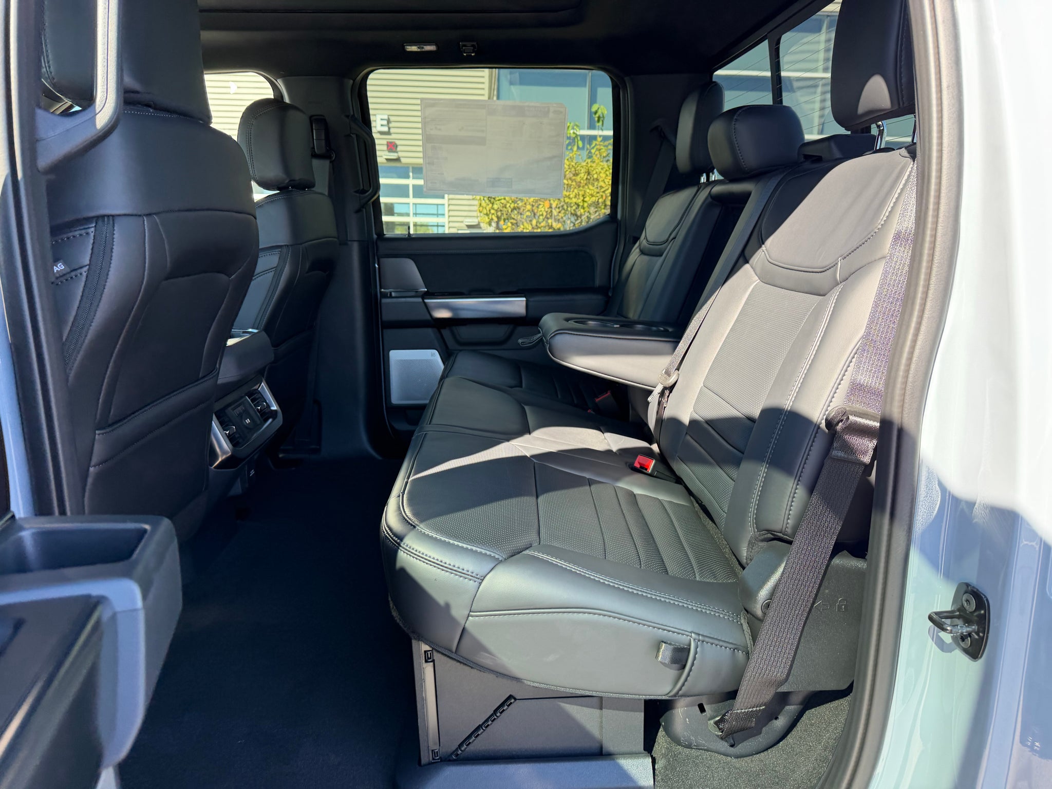 2027 Ford F-350 Platinum