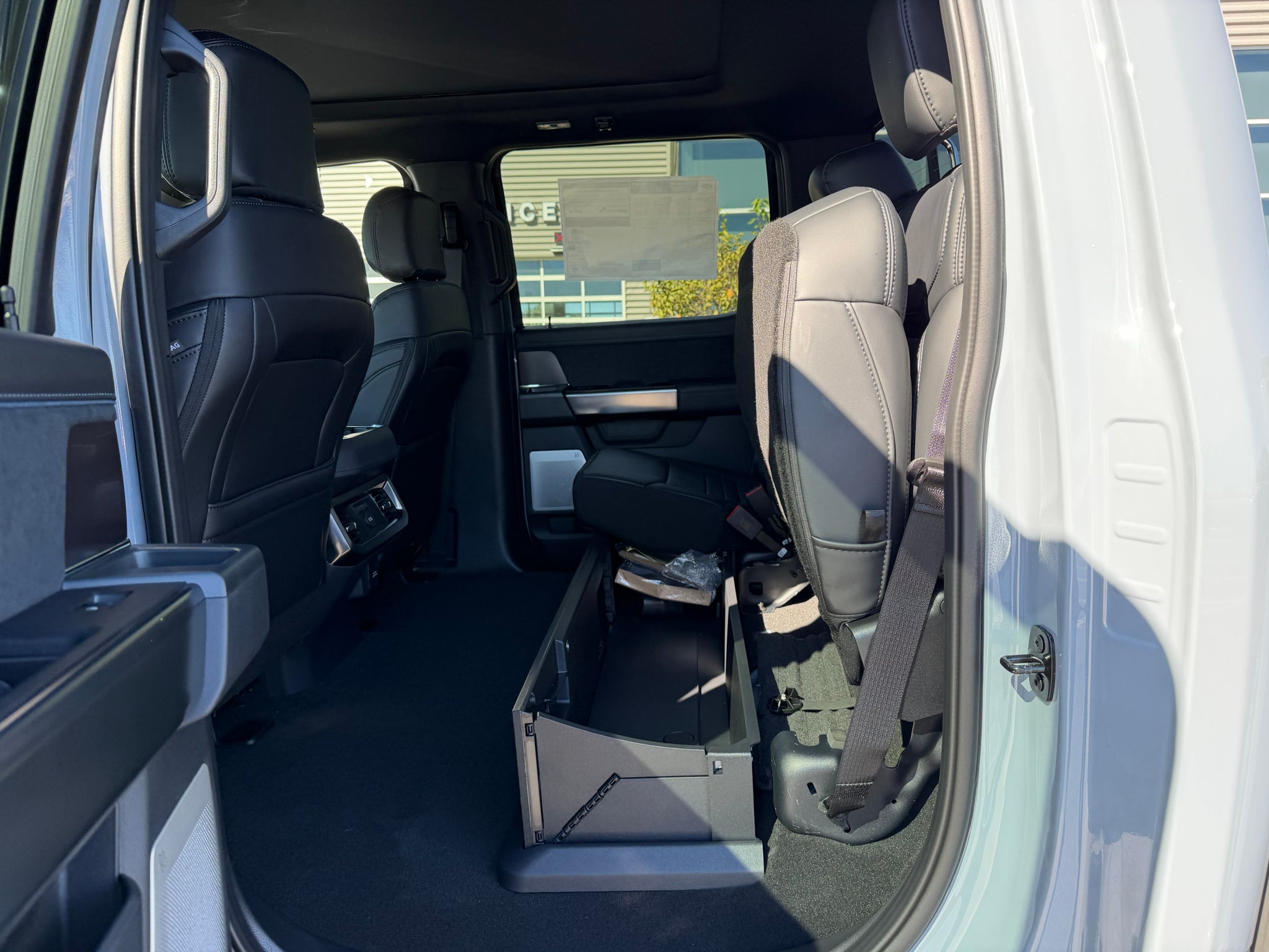 2027 Ford F-350 Platinum