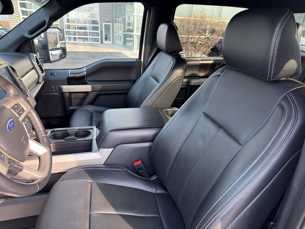 2022 Ford F-350 LARIAT