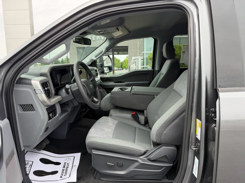 2026 Ford F-350 XLT