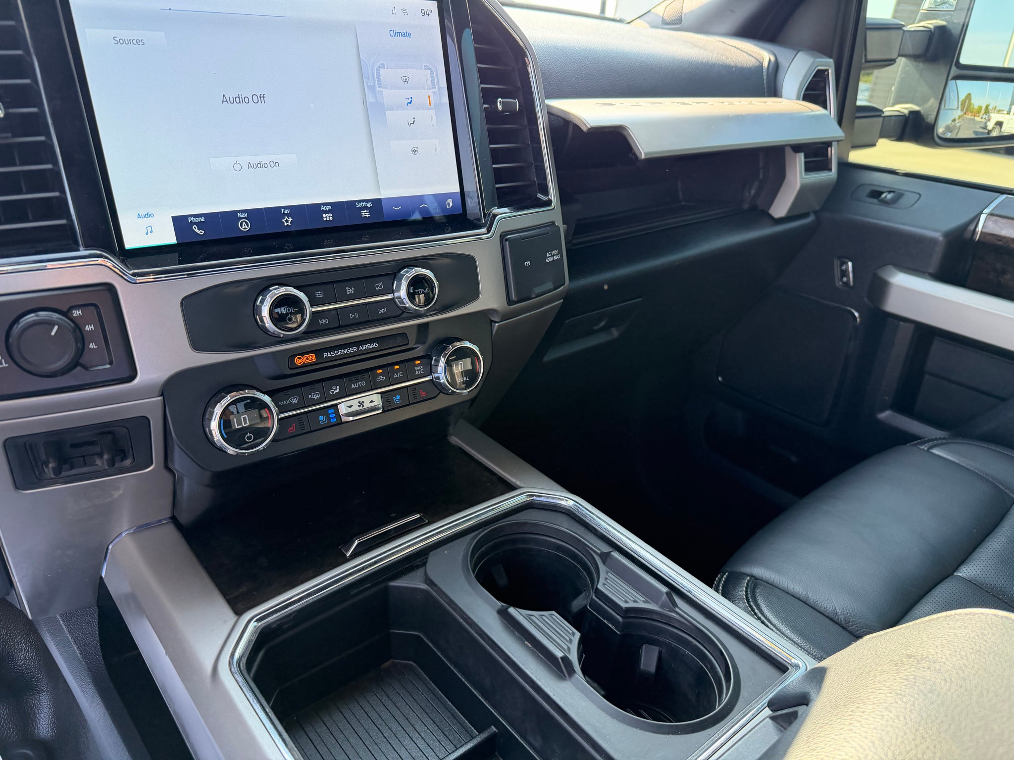 2022 Ford F-350 LARIAT