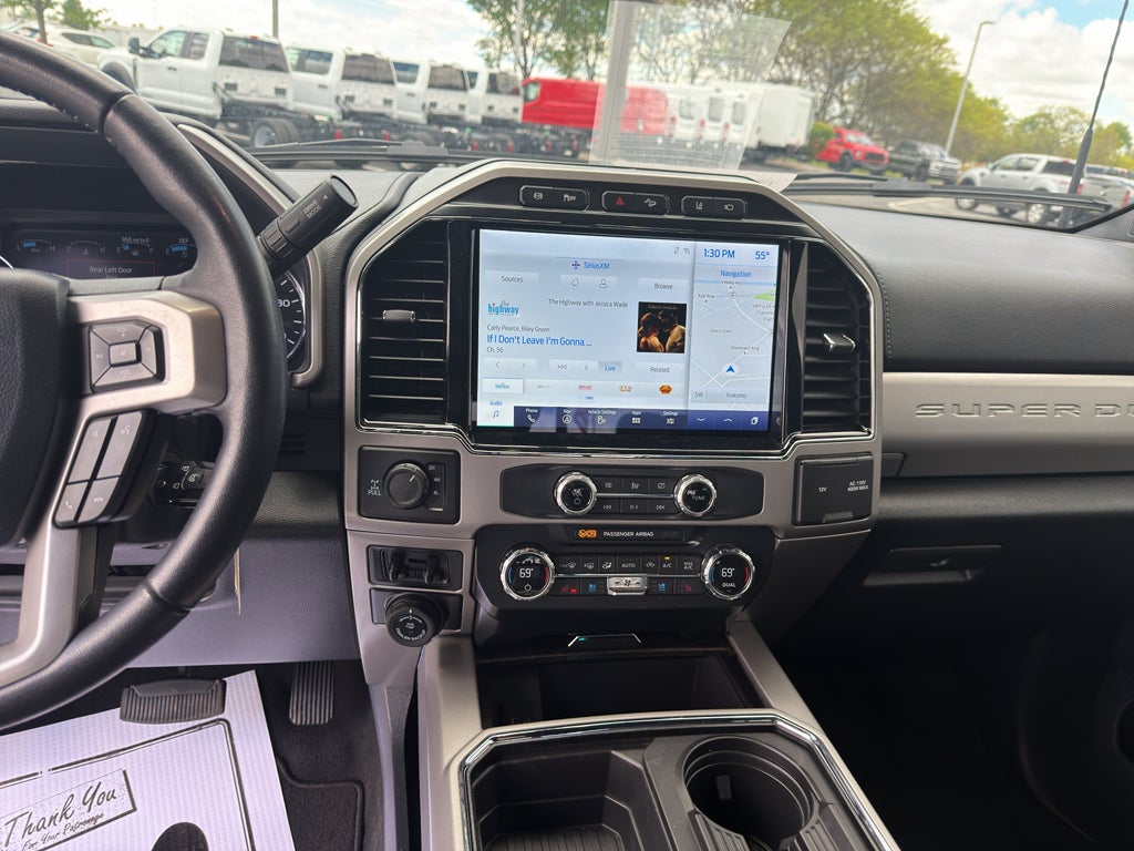 2022 Ford F-350 LARIAT