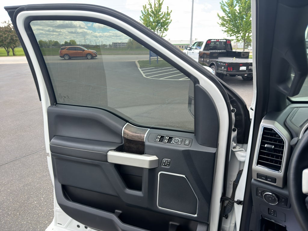 2022 Ford F-350 LARIAT