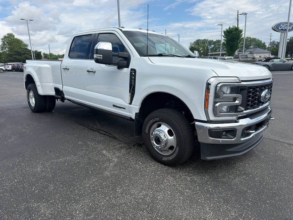 2023 Ford F-350 LARIAT
