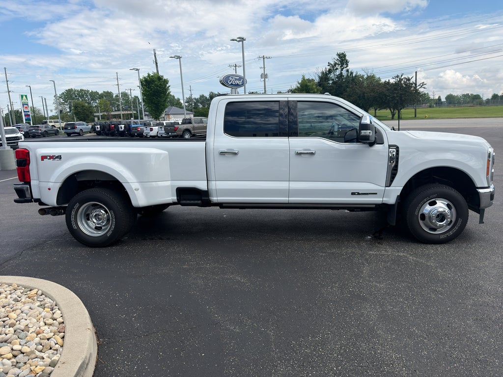 2023 Ford F-350 LARIAT