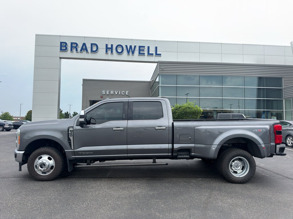 2023 Ford F-350 LARIAT