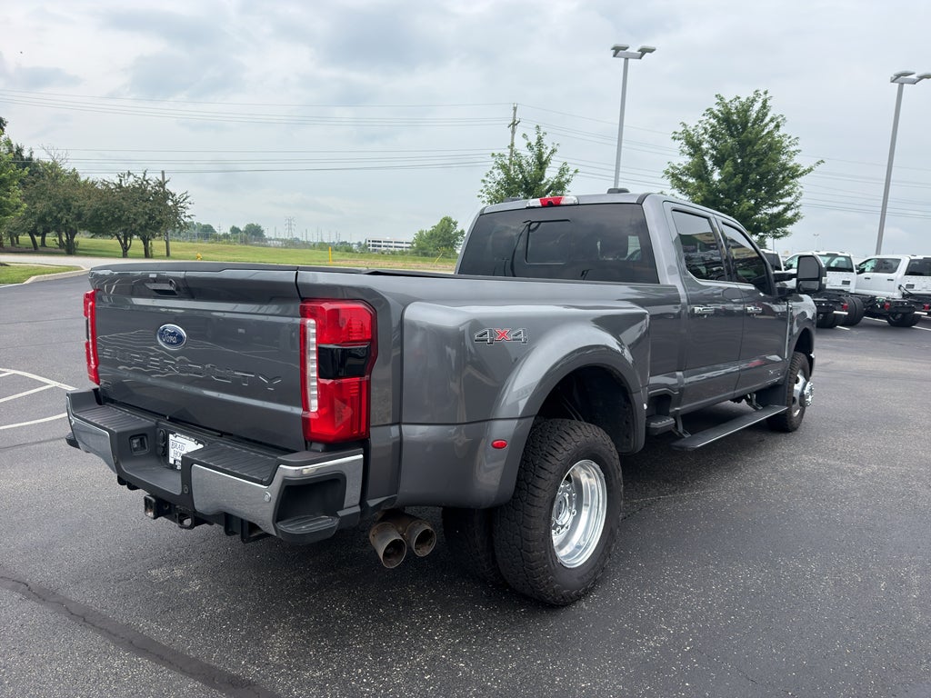 2023 Ford F-350 LARIAT