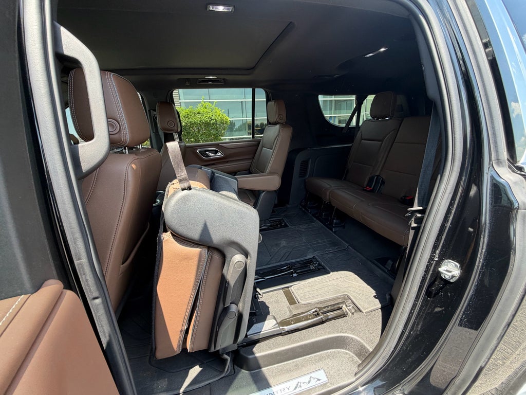 2023 Chevrolet Suburban High Country