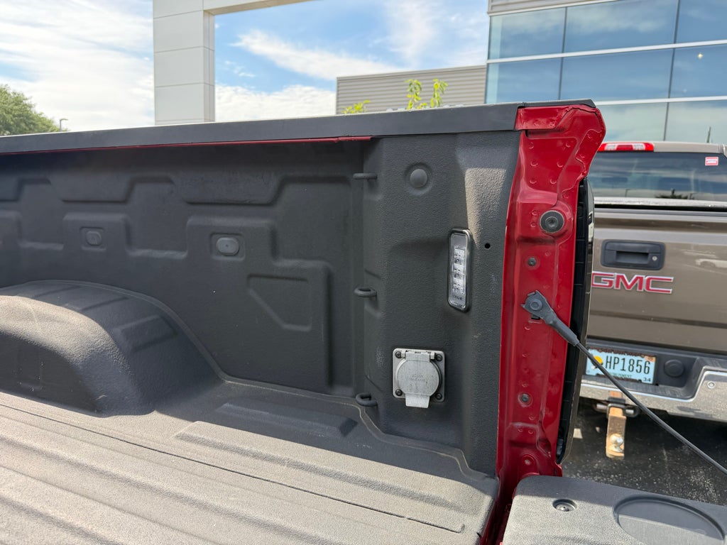2023 GMC Sierra SLT