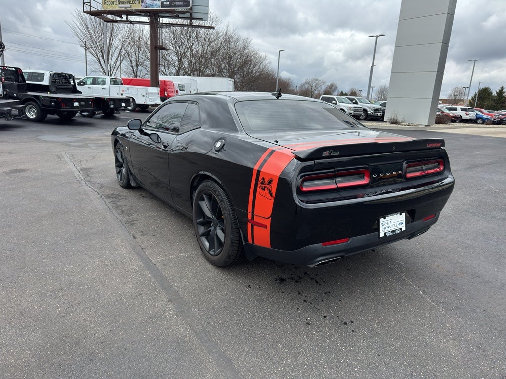 2016 Dodge Challenger 392 Hemi Scat Pack Shaker