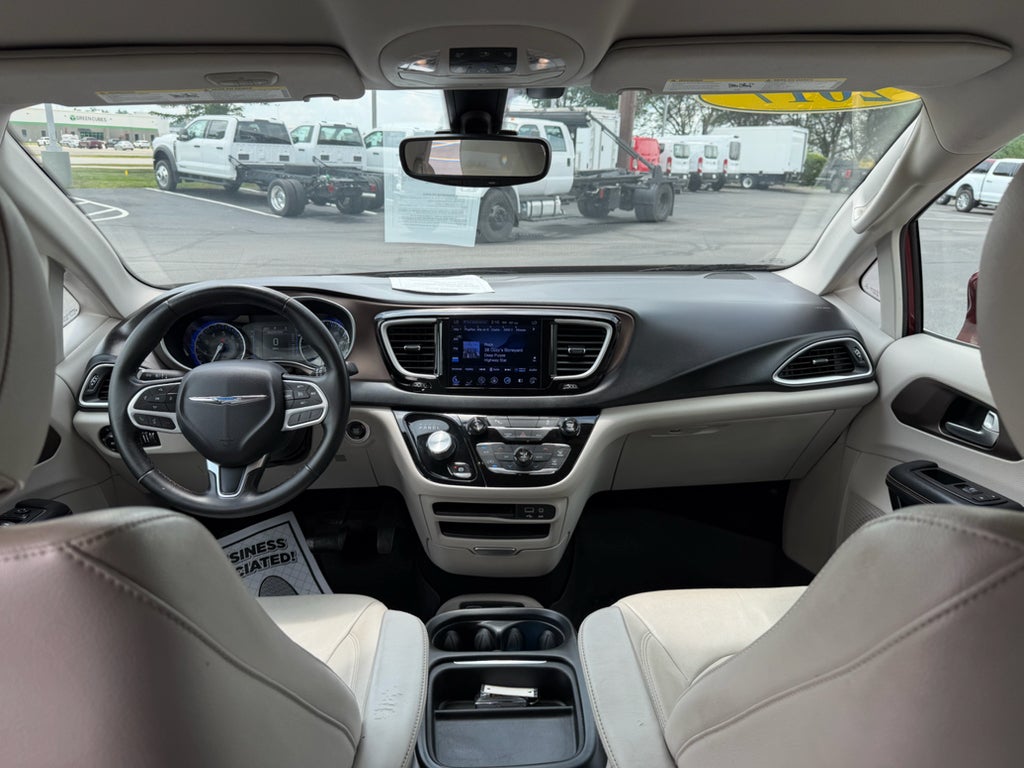 2017 Chrysler Pacifica Touring-L
