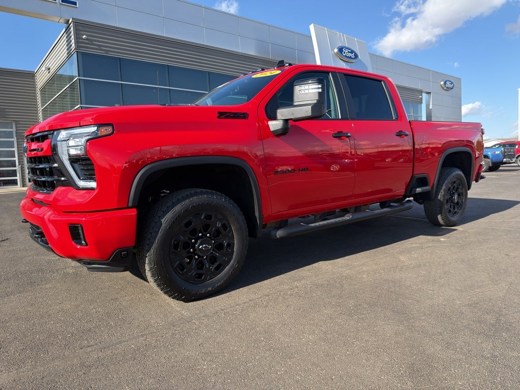 2024 Chevrolet Silverado LT