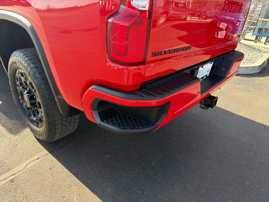 2024 Chevrolet Silverado LT