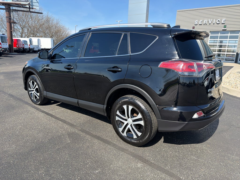 2016 Toyota RAV4 LE