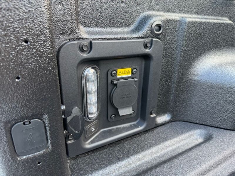 2025 Ford Maverick Lobo High