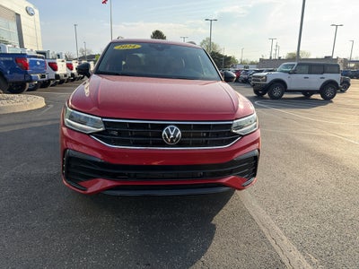 2024 Volkswagen Tiguan SE R-Line Black