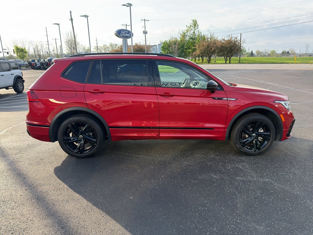 2024 Volkswagen Tiguan SE R-Line Black