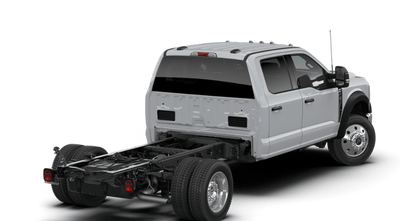2026 Ford Chassis Cab F-450® LARIAT®
