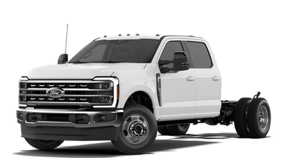 2027 Ford Chassis Cab F-350® LARIAT®