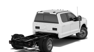 2027 Ford Chassis Cab F-350® LARIAT®